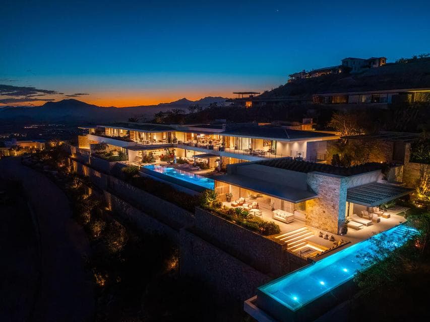 The Nivel Estate