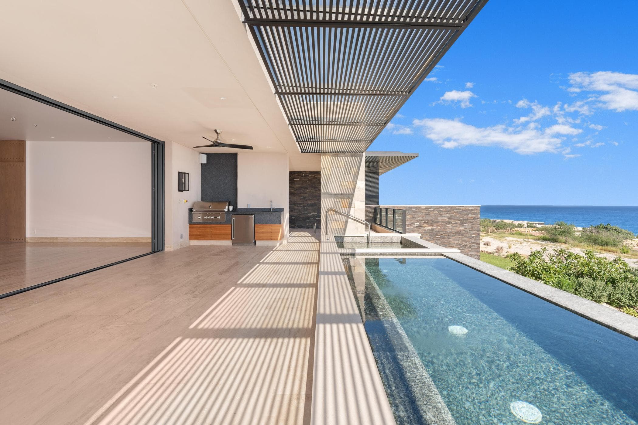 NORTH ENCLAVES, RITZ CARLTON