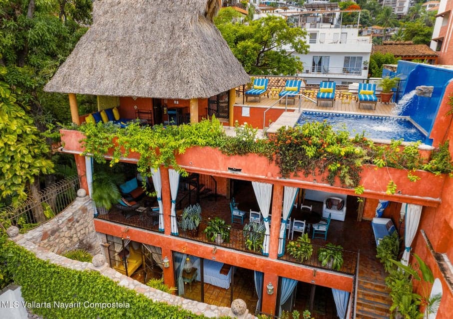 Villa Lola