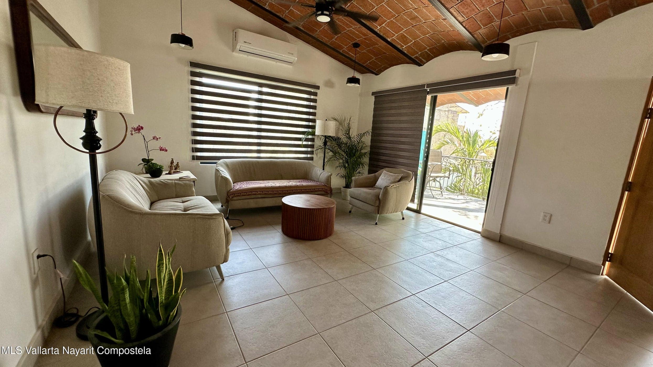Casa Arbol