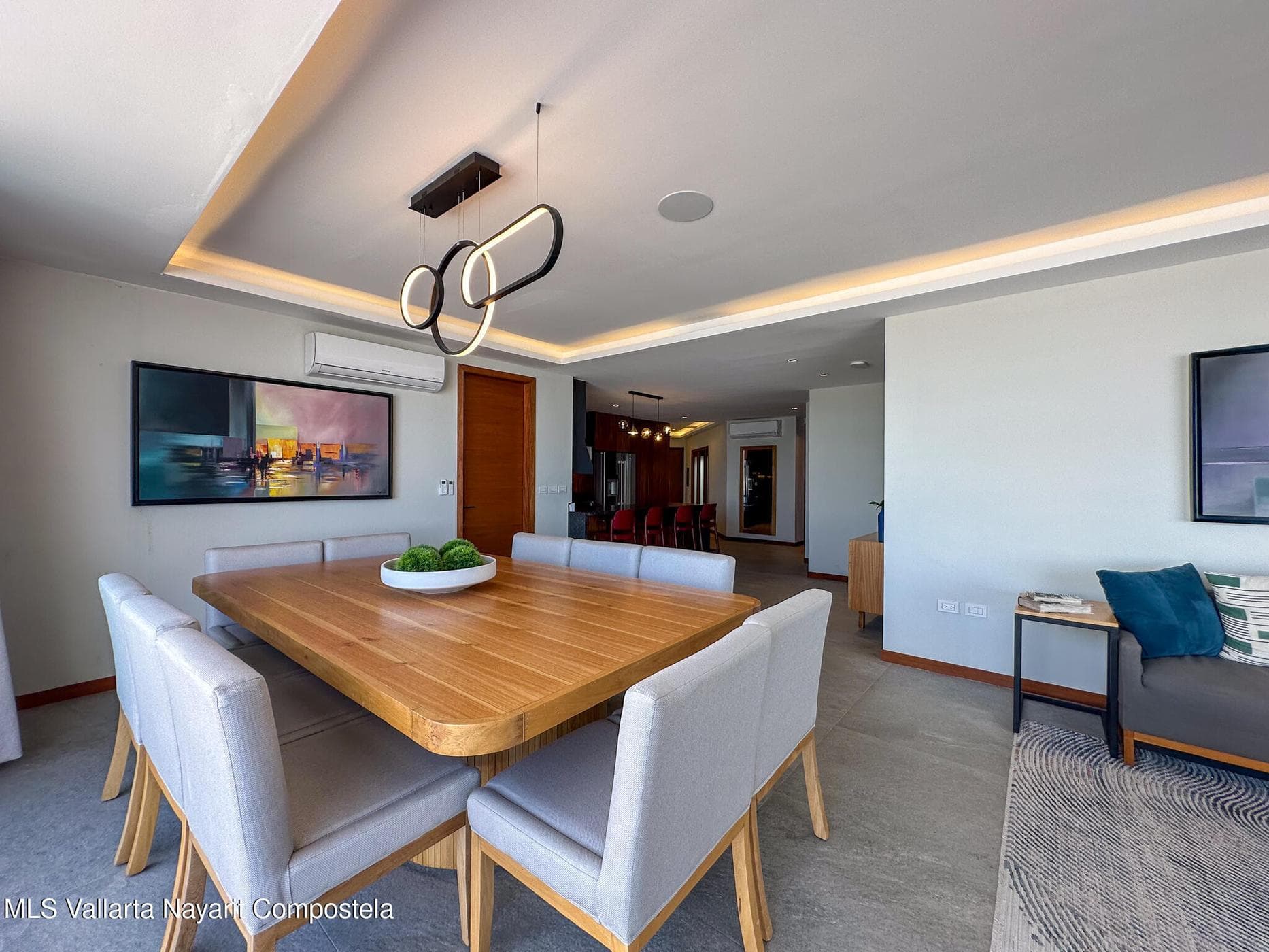Penthouse Coral Tower 1