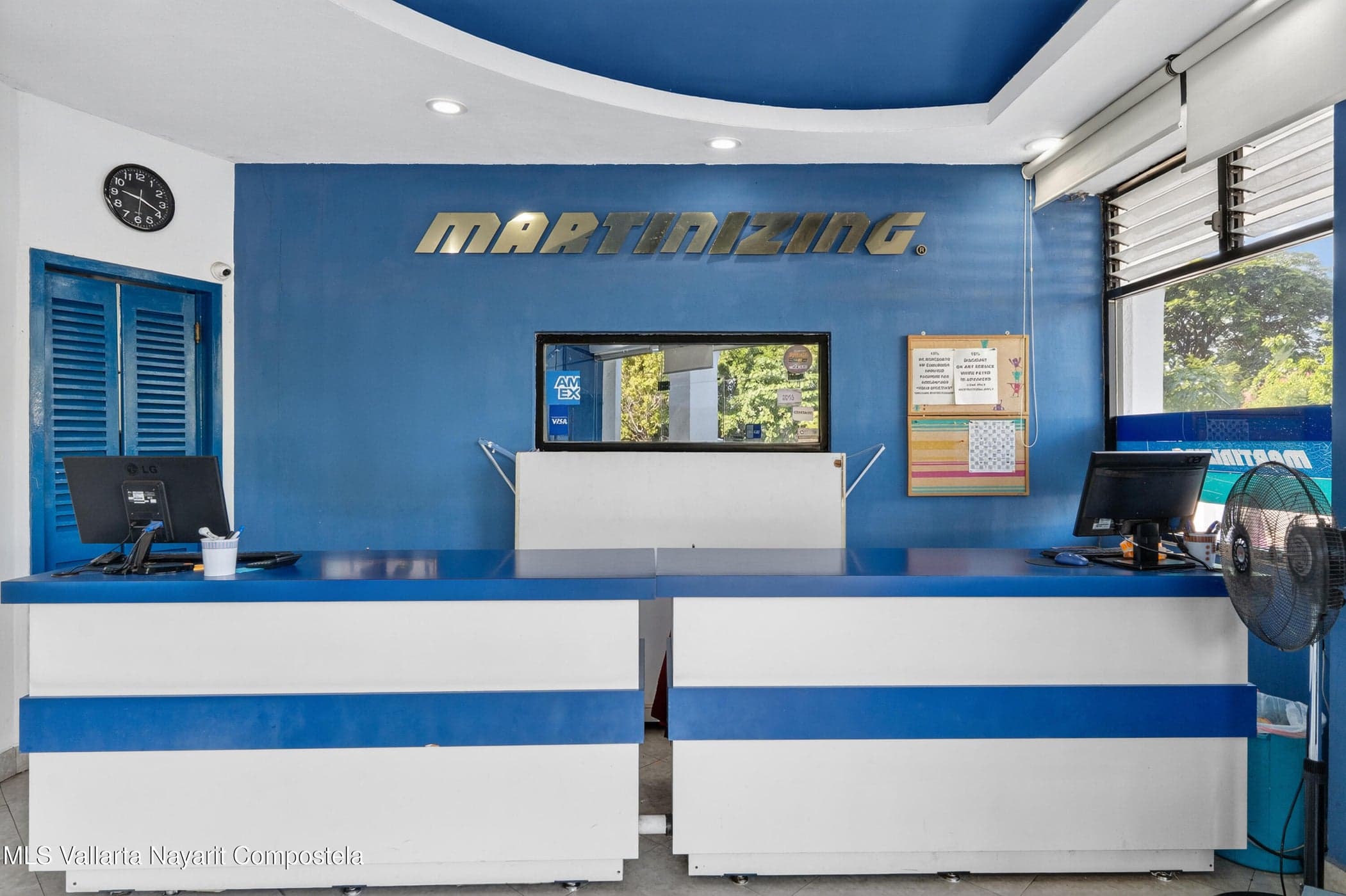 Local F-27 Plaza Marina