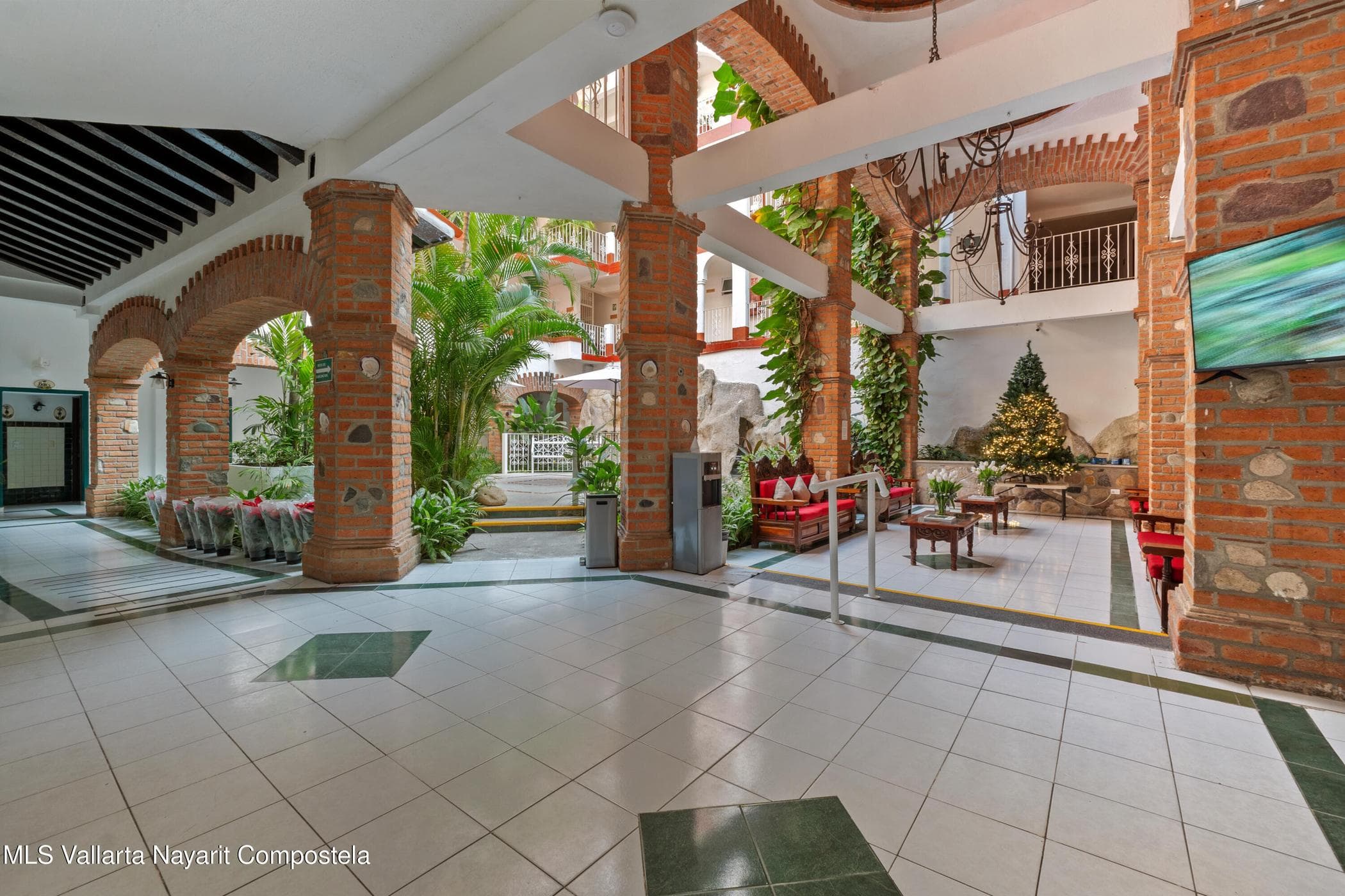 HOTEL ENCINO