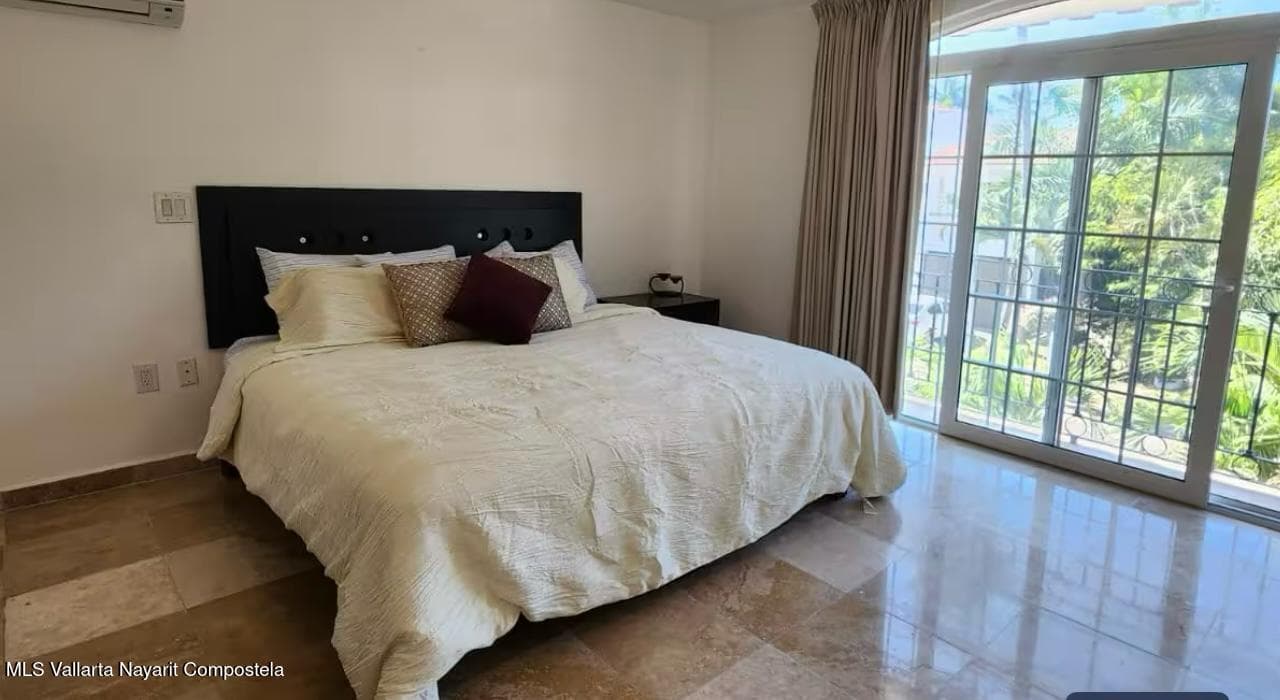 CASA MANZANERO