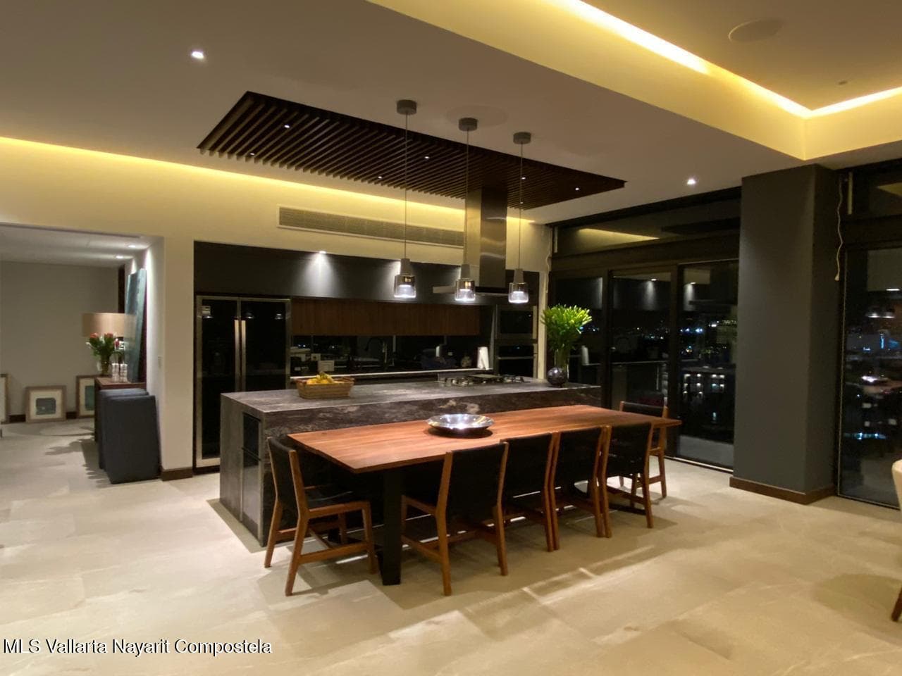 Penthouse 1201, T1