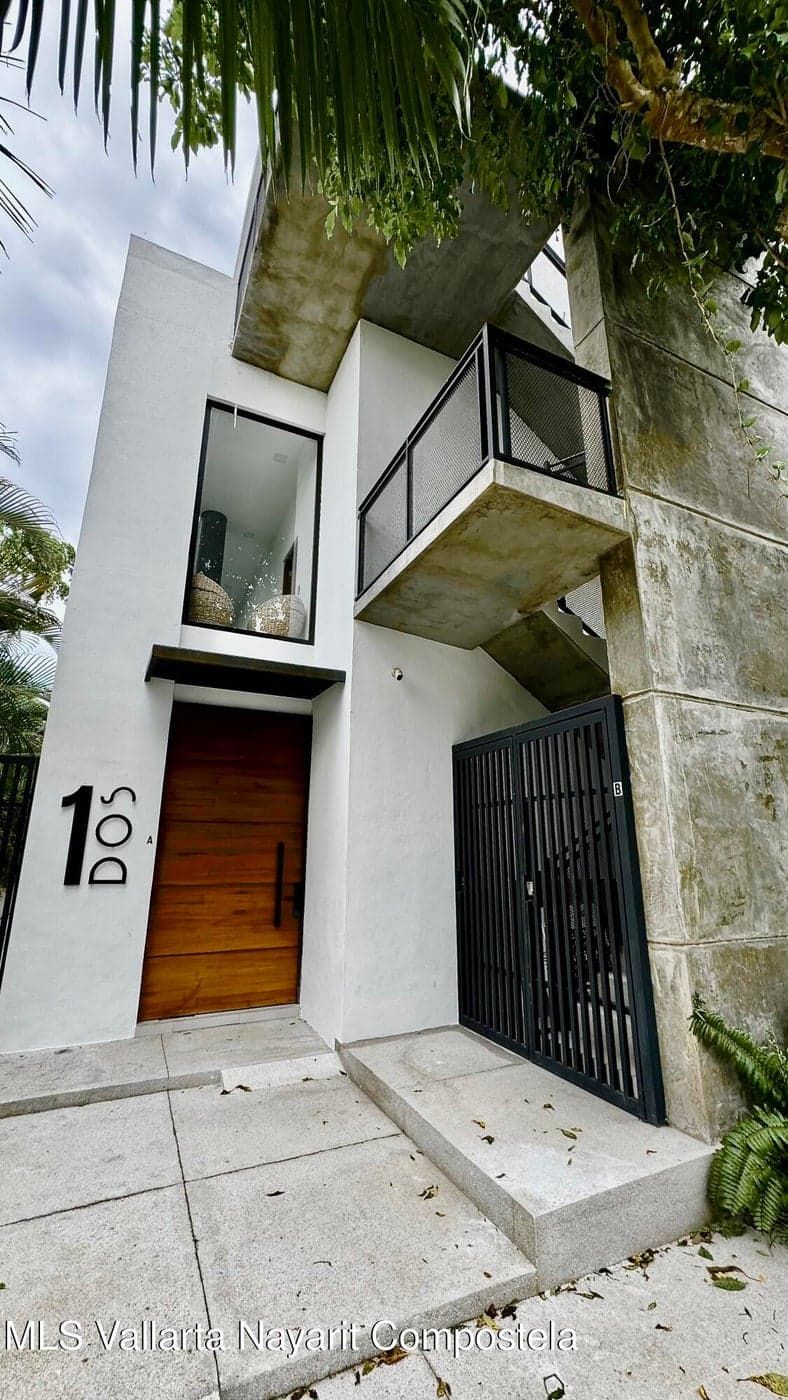 CASA DE LAS FLORES