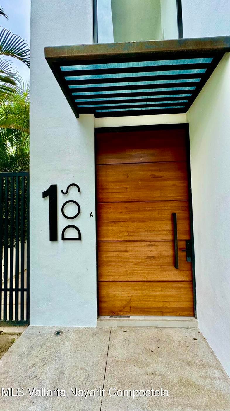 CASA DE LAS FLORES
