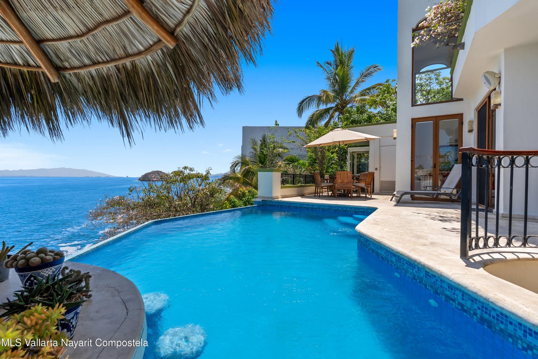 Villa Oceana y Terreno