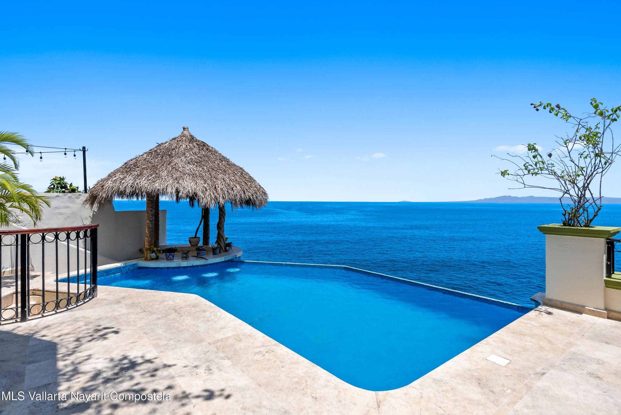 Villa Oceana y Terreno