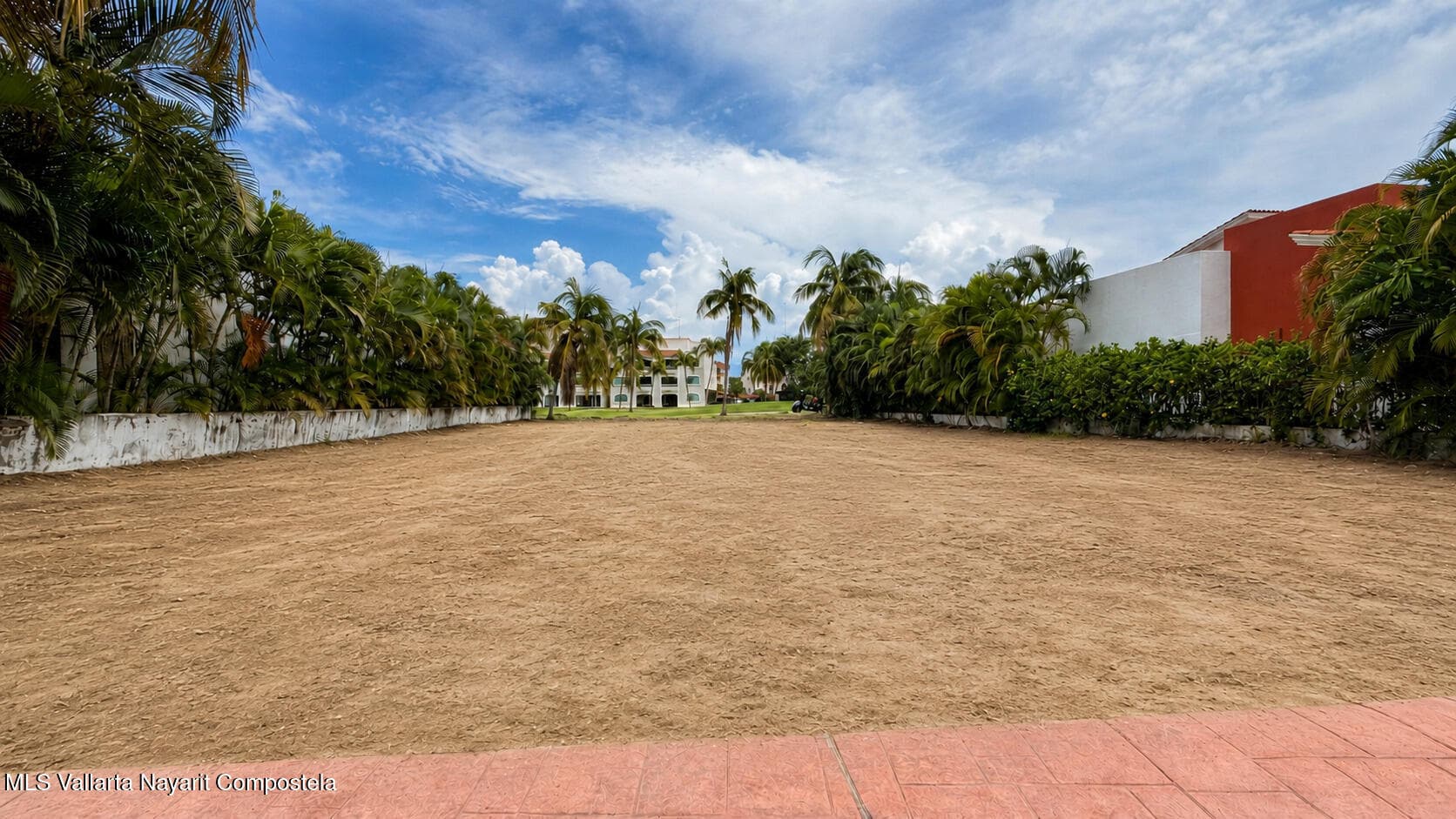 LAND 247