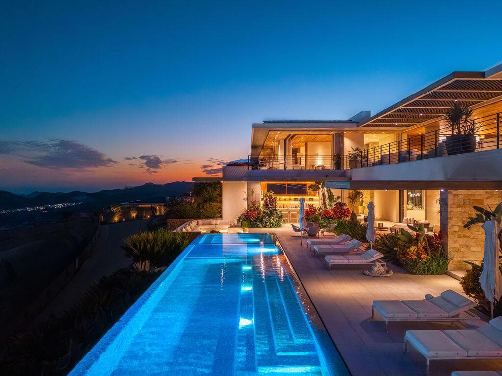 The Nivel Estate