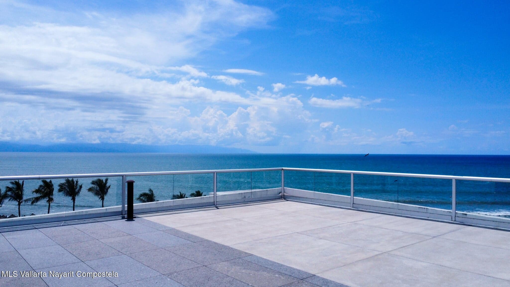 Penthouse Coral Tower 1