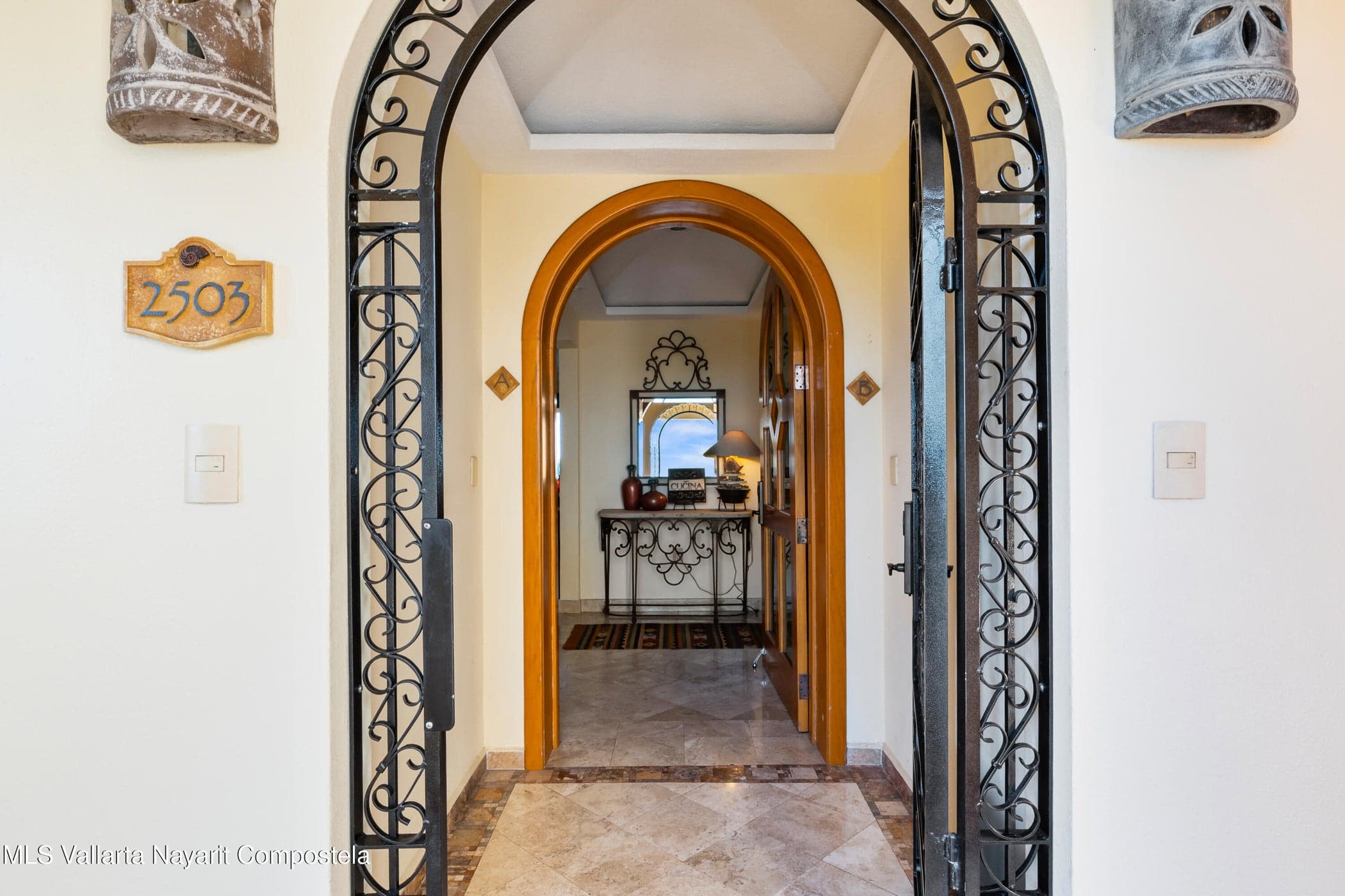 Villa La Estancia 2503