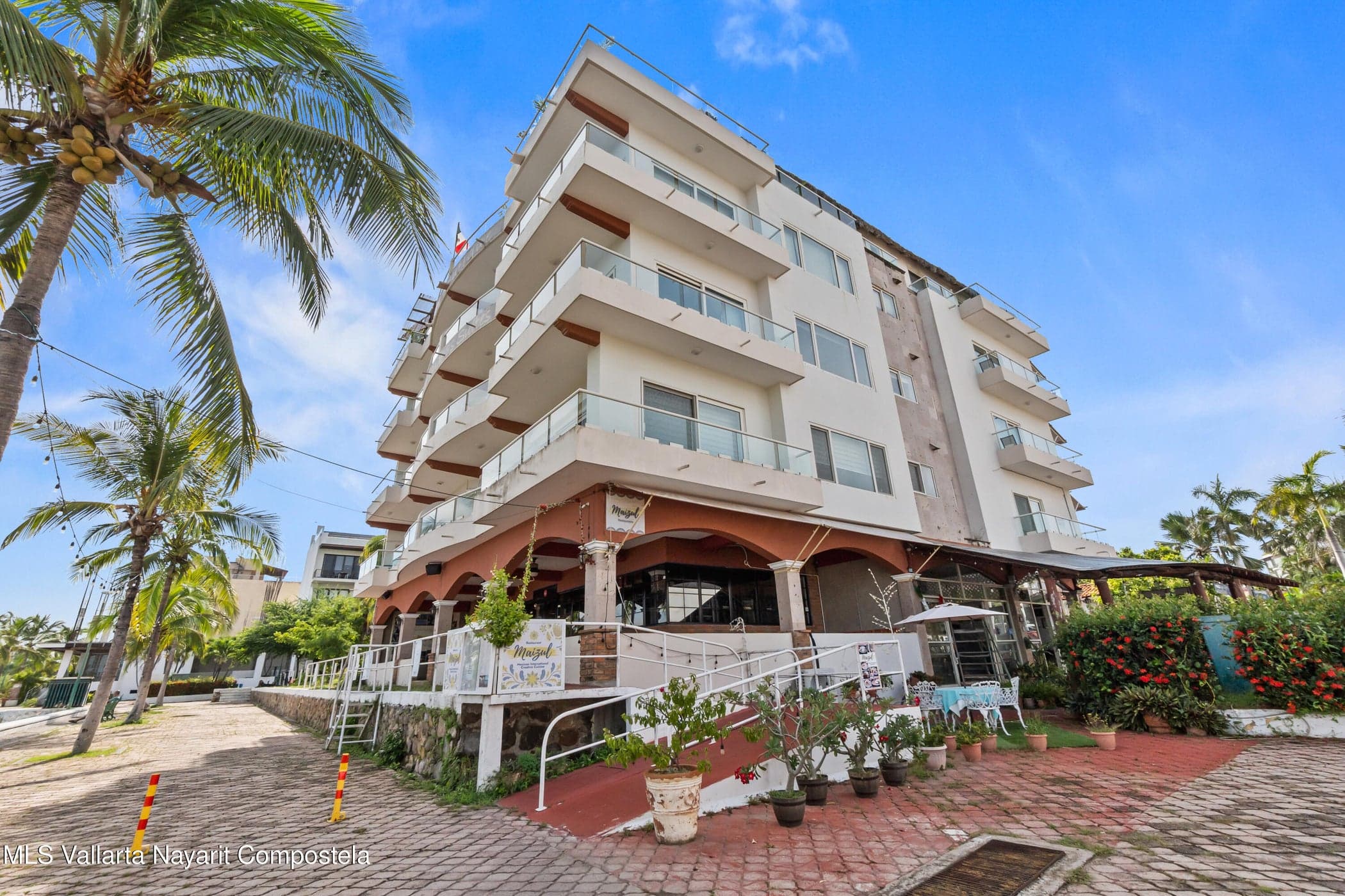 Edificio Marina Banderas