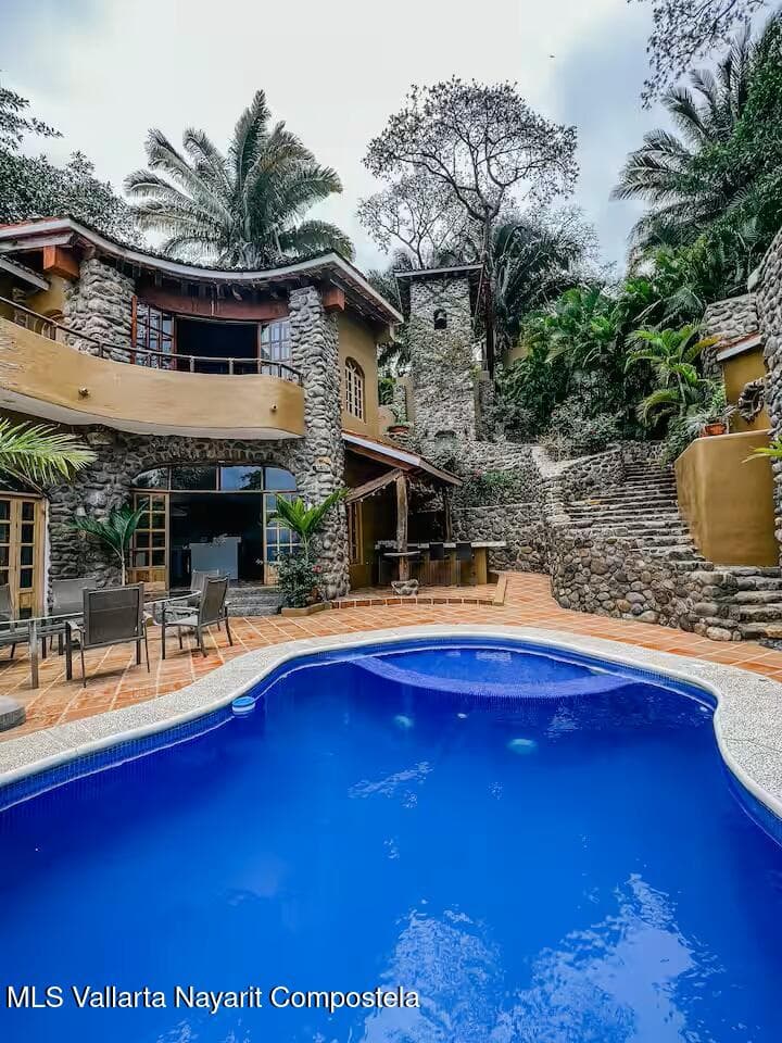 Villa Carolyna