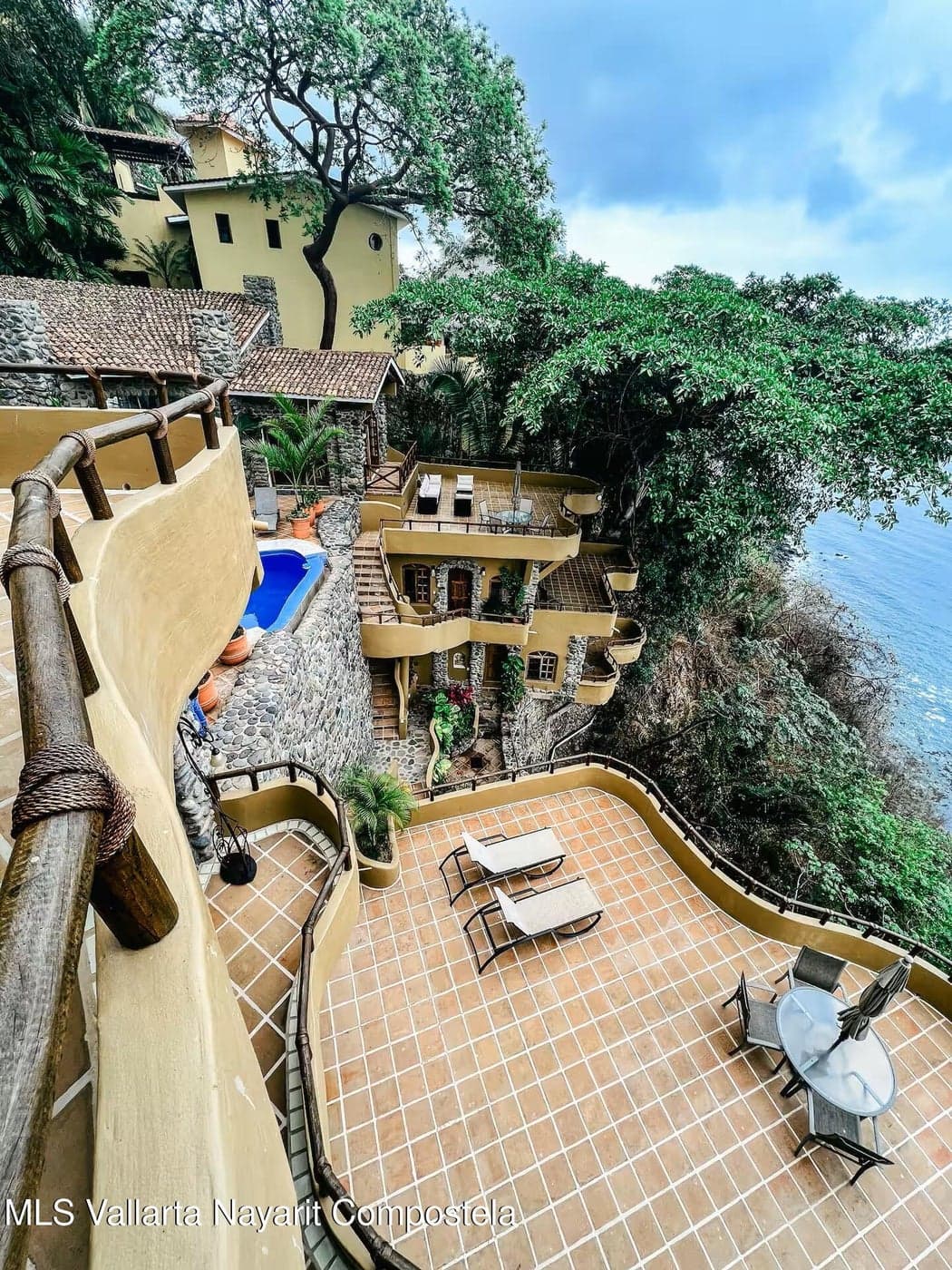 Villa Carolyna