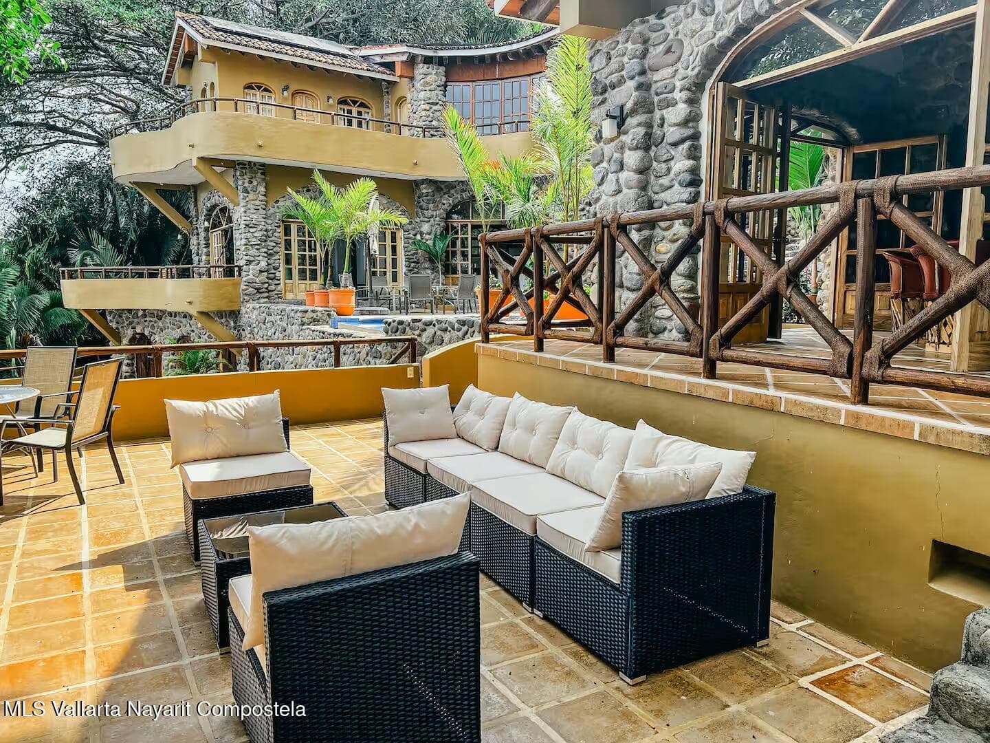 Villa Carolyna